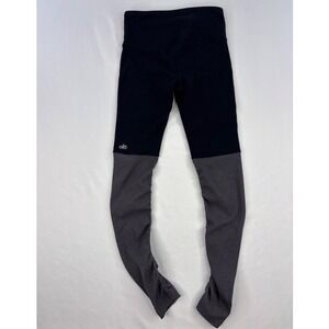 Alo yoga goddess leggings size XXS or XS (measurements in pics)